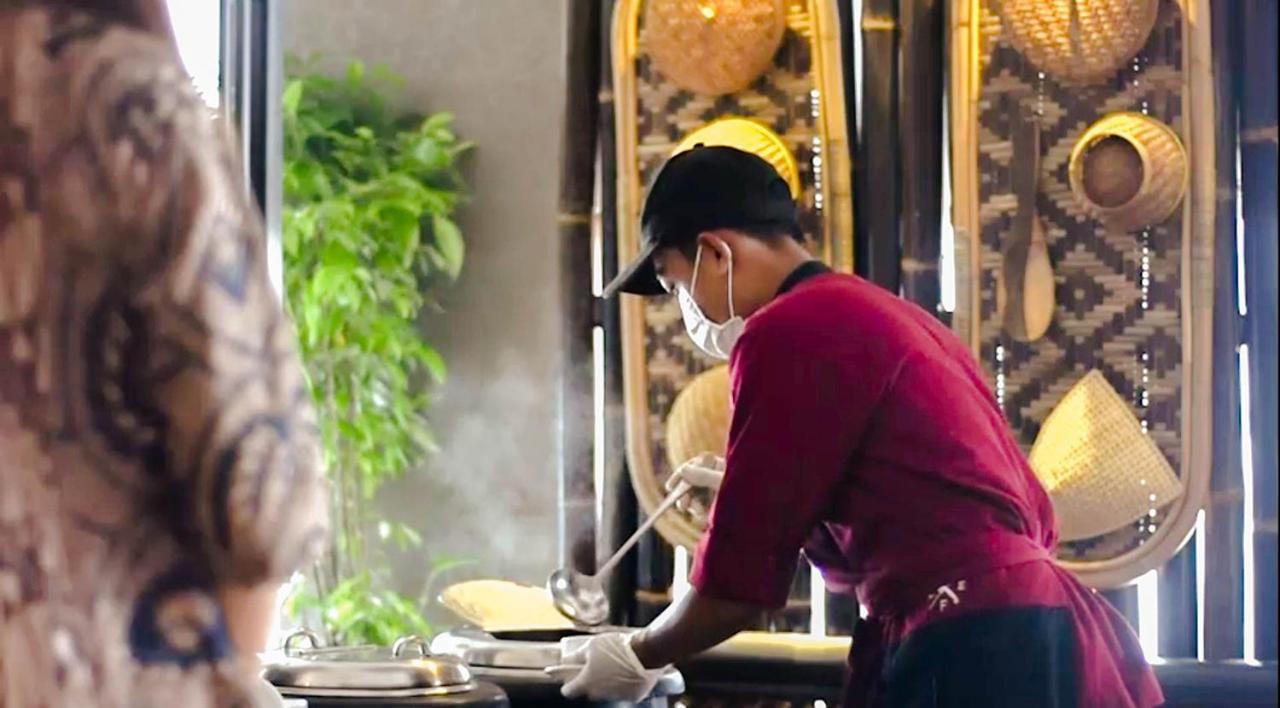 Grand Mercure Solo Baru Bagian luar foto