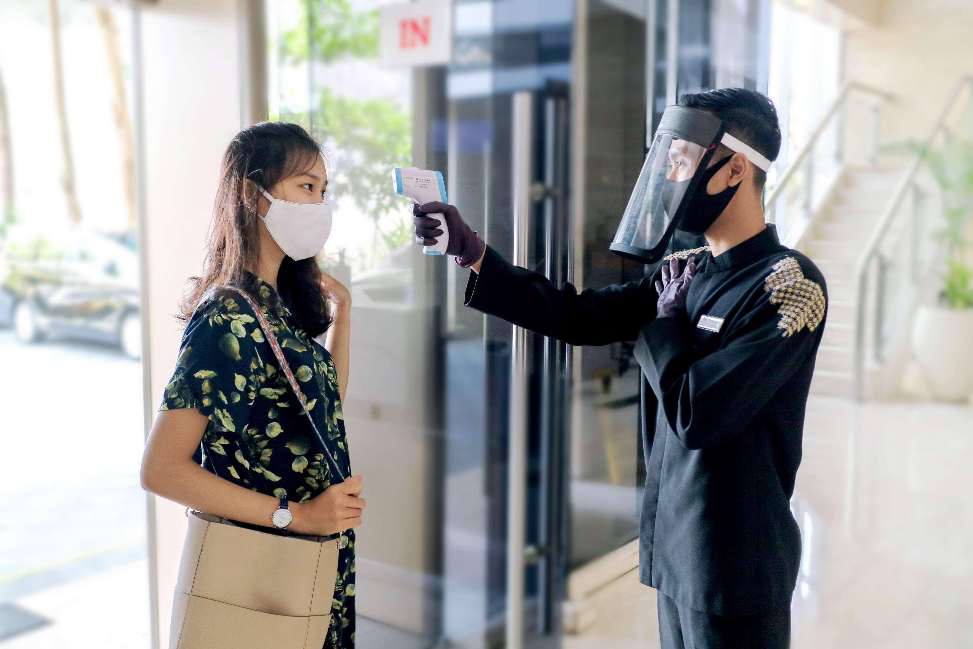 Grand Mercure Solo Baru Bagian luar foto